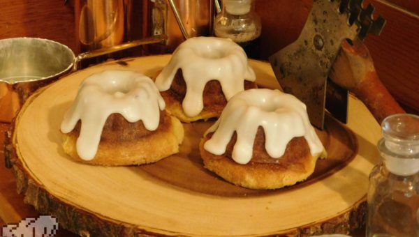 Finished sweetrolls popover recipe from the Elder Scroll Skyrim game series.