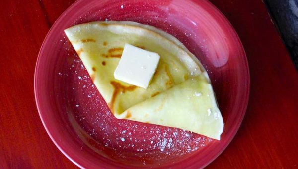 Finished plain crepes recipe from the Legend of Zelda Breath of the Wild game series.