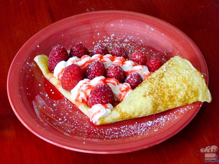 Wildberry Crepes – Sheikah Plate