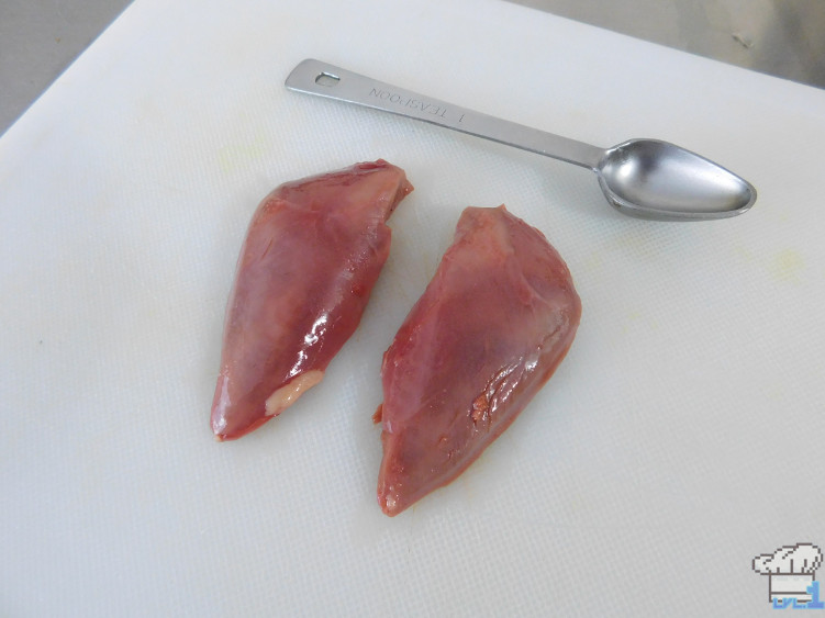 A picture of two small squab breasts for the udon recipe from the Hunt Cook: Catch and Serve mobile game
